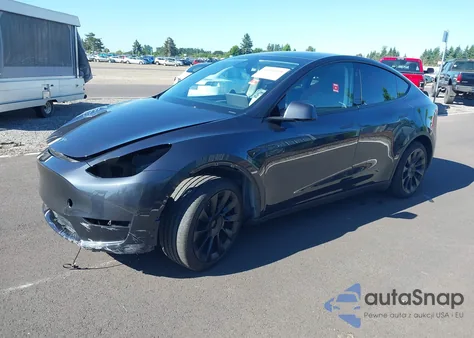 2024 Tesla Model Y Long Range Dual Motor All-Wheel Drive from USA, damaged, VIN 7SAYGDEE7RF074401
